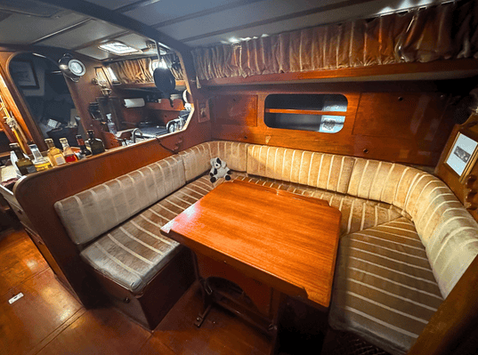 Bowman saloon